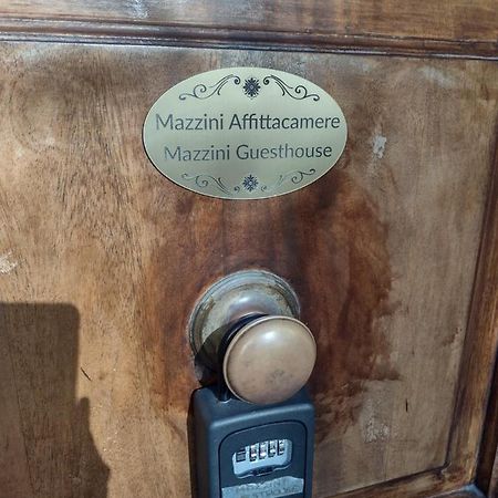 Mazzini Affittacamere Viareggio Exterior photo